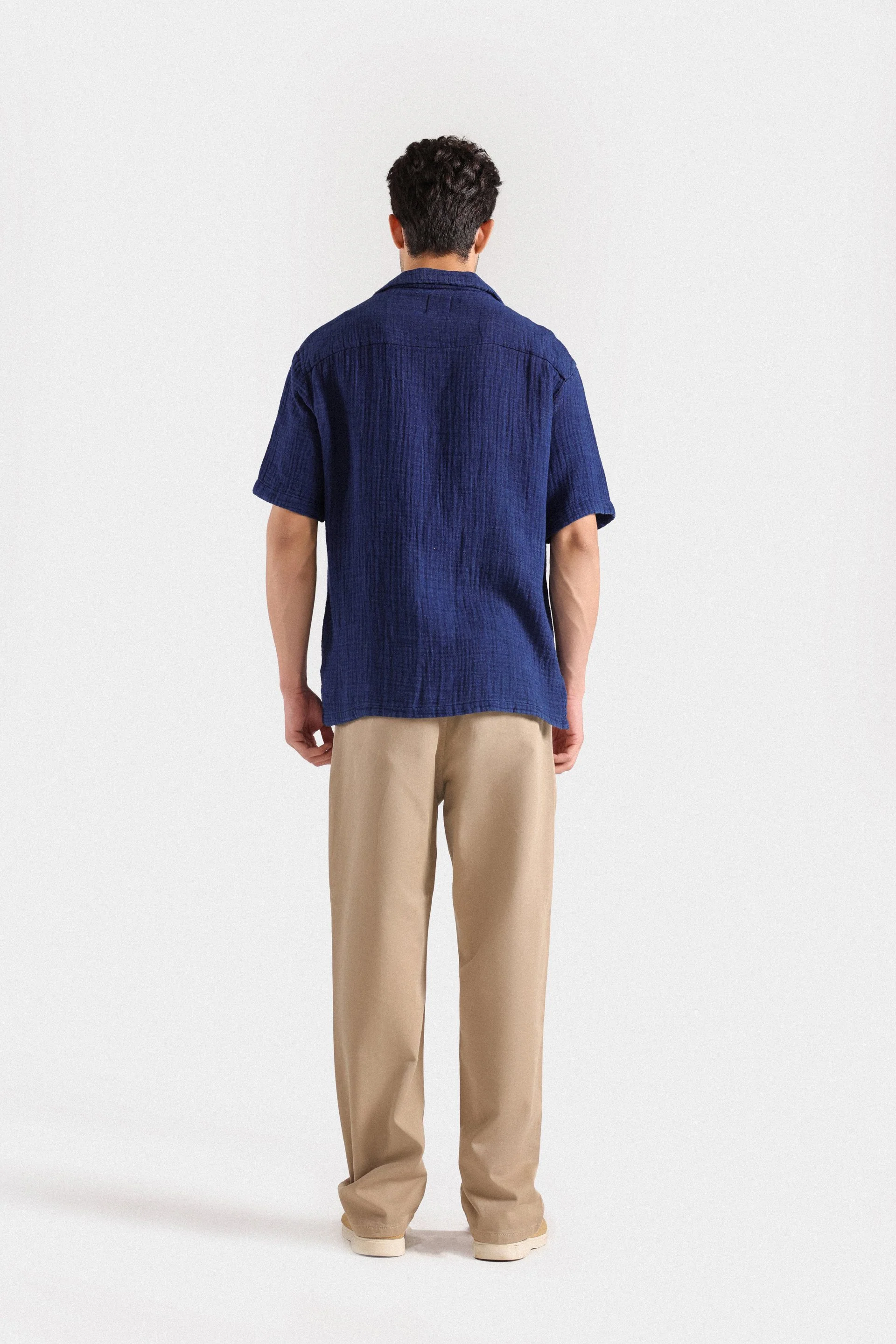 TEXTURED RESORT COLLAR SHIRT